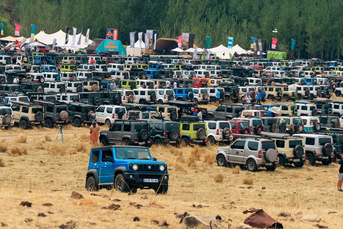 Suzuki Jimny Guinness World Record gathering of 800 SUVs