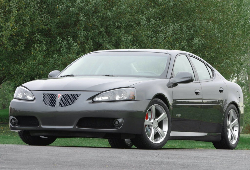 A front corner view of the 2005 Pontiac Grand Prix GXP