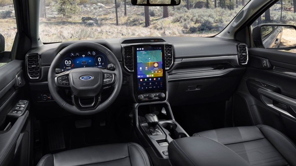 The interior and dash of the 2024 Ford Ranger 
