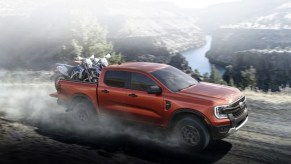 The 2024 Ford Ranger with dirt bikes in the bed