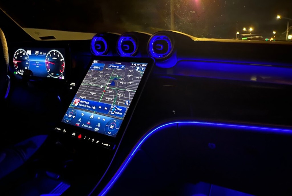 3 Pros and 2 Cons of Driving the 2023 MercedesBenz GLC 300