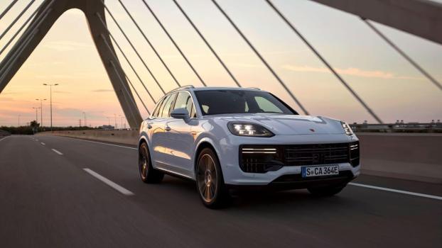3 Reasons to Spend $150,000 on the 2023 Porsche Cayenne Turbo E-Hybrid