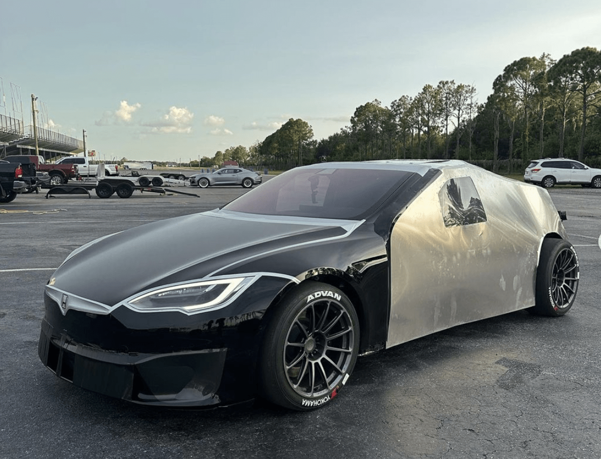 BoostedBoiz Tesla Model S record holder