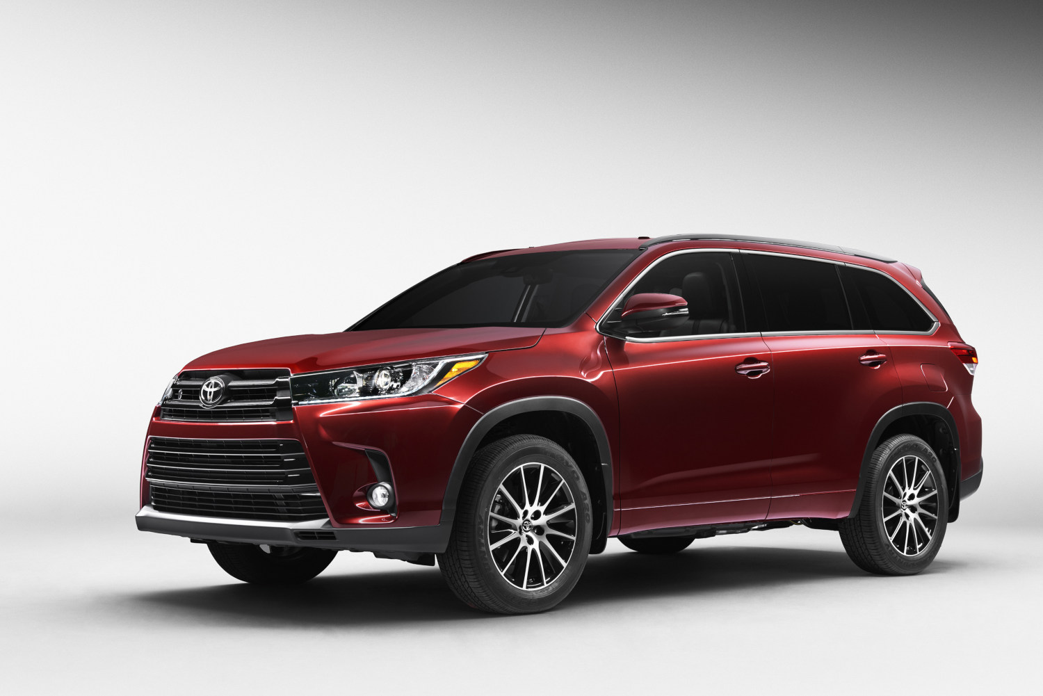 The best used SUVs for teens include this 2016 Toyota Highlander