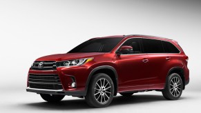The best used SUVs for teens include this 2016 Toyota Highlander