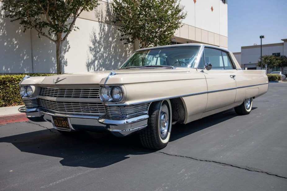 1964 Cadillac Deville is the first car with automatic climate control