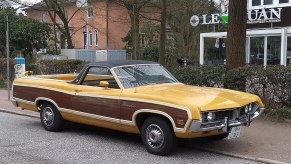 1971 Ford Ranchero Squire, front right