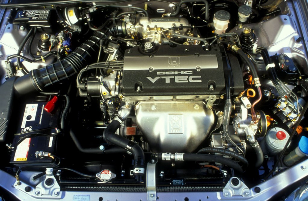A 1999 Honda Prelude engine