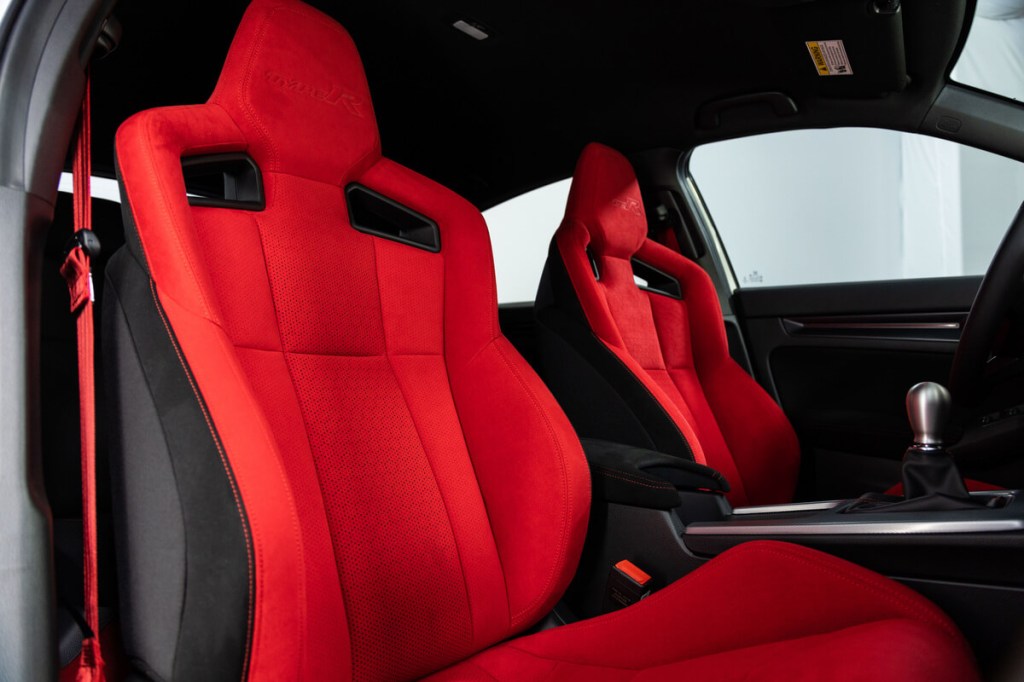 The front seats in the 2023 Honda Civic Type R