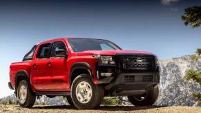 2024 Nissan Frontier Hardbody Edition front 3/4 angle