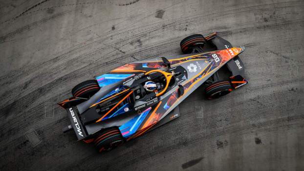 NEOM McLaren's Rene Rast during Qualifying at the 2023 Hankook London E-Prix