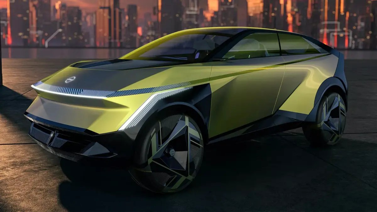 Nissan Hyper Urban concept with city background