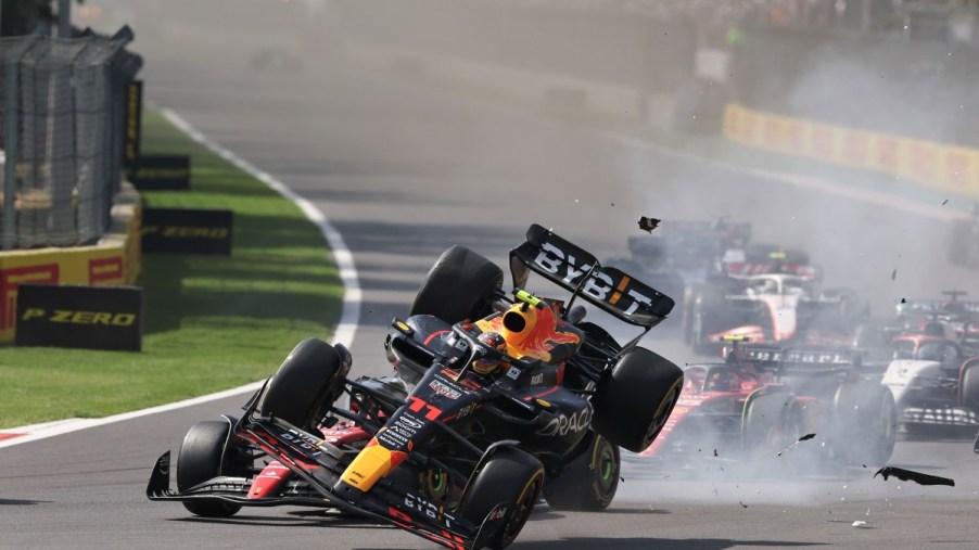 Sergio Perez crashes out of 2023 Mexico Grand Prix