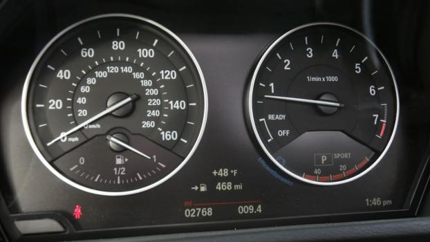 What’s the Difference Between the Speedometer and Tachometer in a Car?