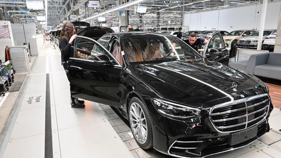 The 2023 Mercedes-Benz S-Class being manufactured at the Merecdes-Benz plant in Sindelfingen. The 2023 Mercedes-Benz S-Class resale value isn't really that high.