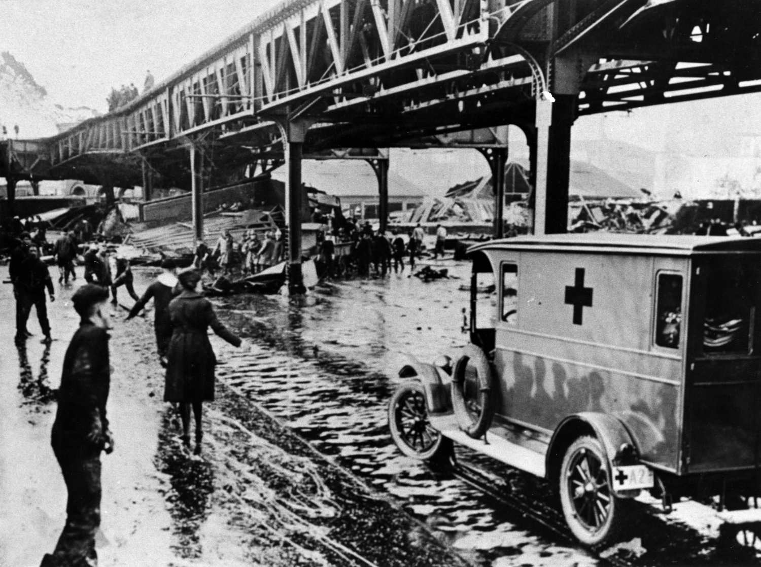 The Great Molasses Flood of 1919 took out a train platform during the accident