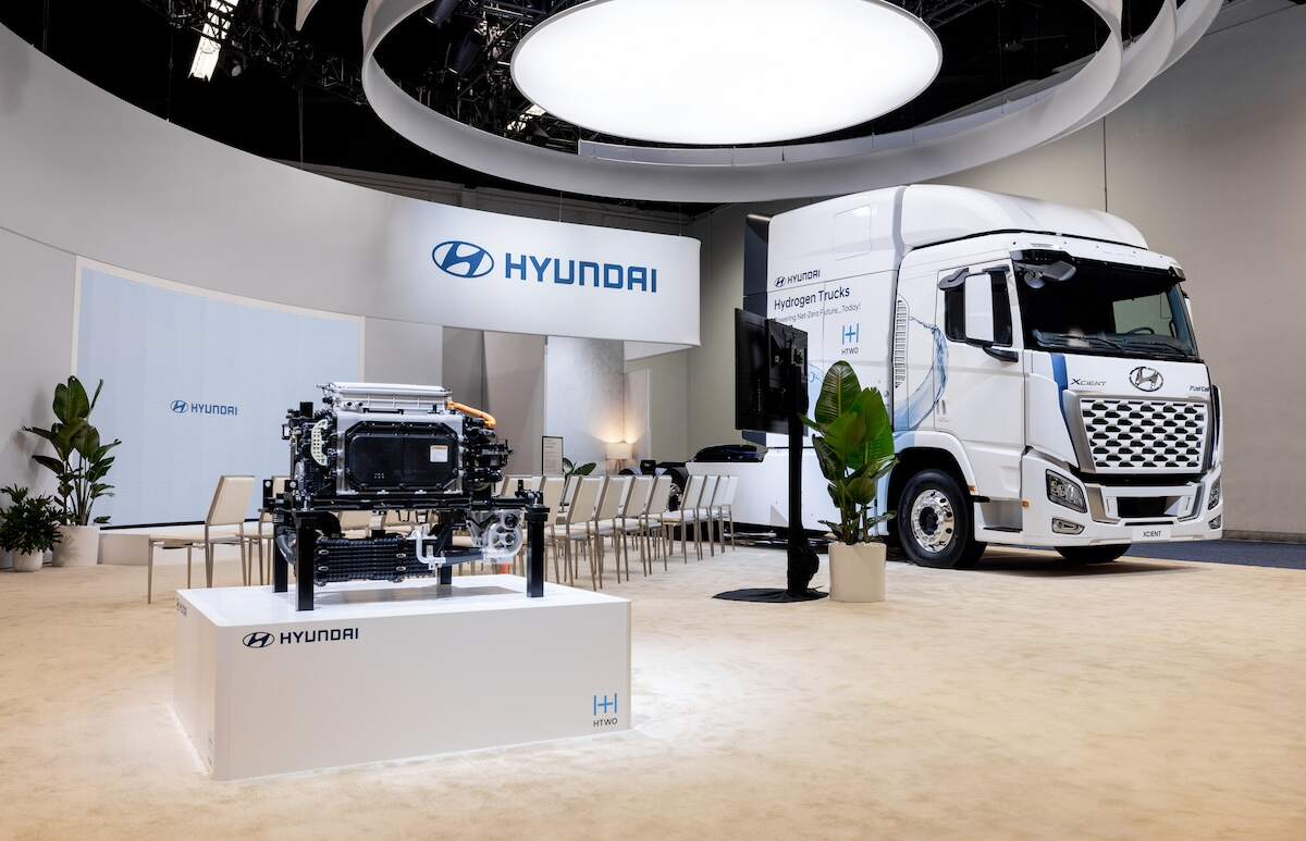 Hyundai fuel cell tractor