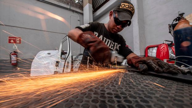 1 Diesel Pickup Truck Sold in the US Is 100% Assembled in Mexico