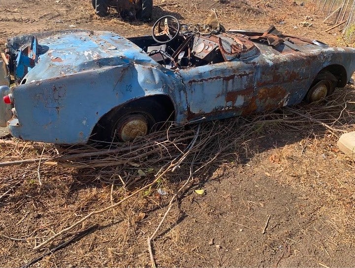 No One Knows What This Mysterious Barn Find Car Is Recently Discovered ...