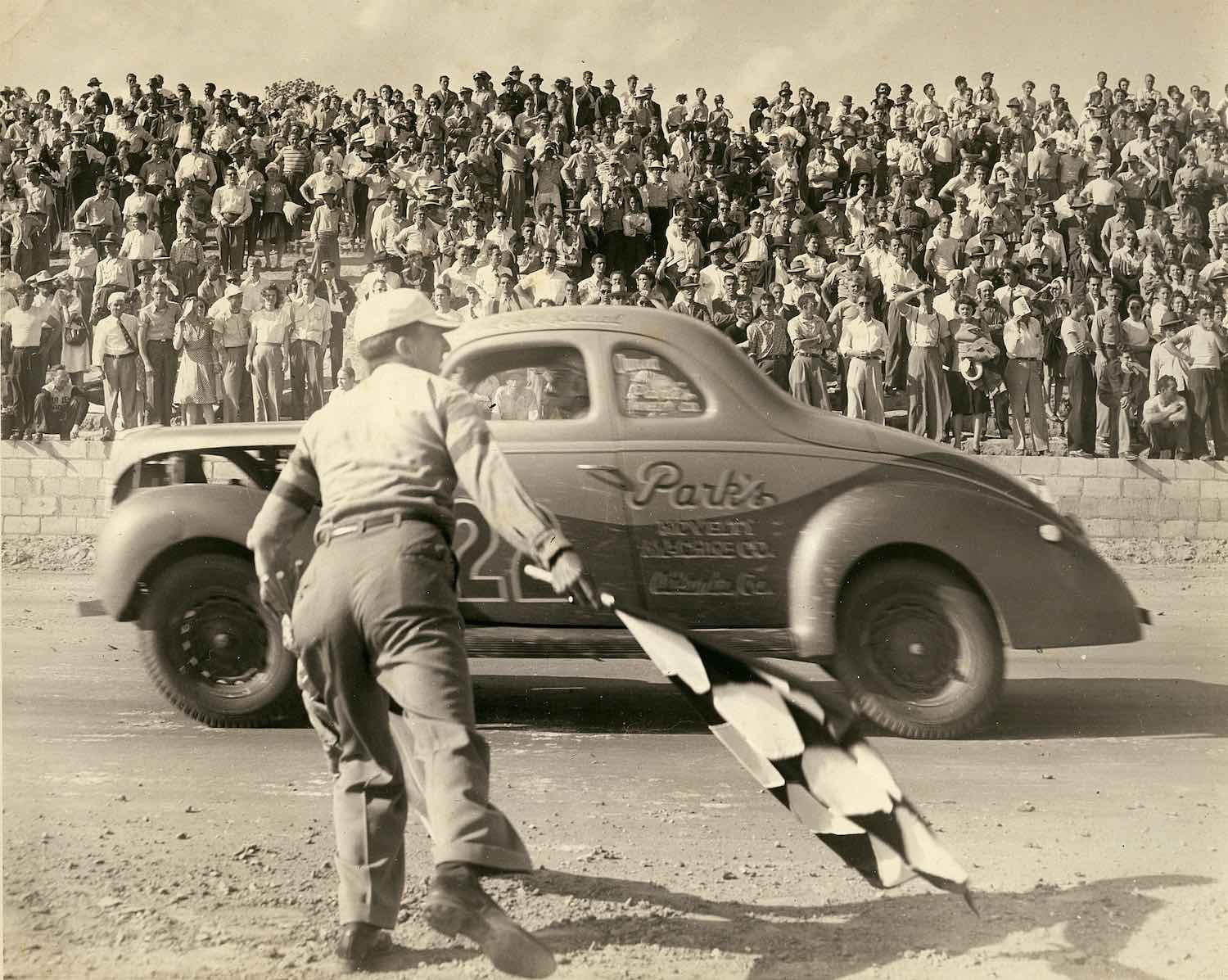 Red Byron wins the first race with the NASCAR name on Daytona Beach in Florida.