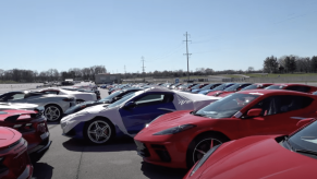Lots of C8 Corvettes in a parking lot
