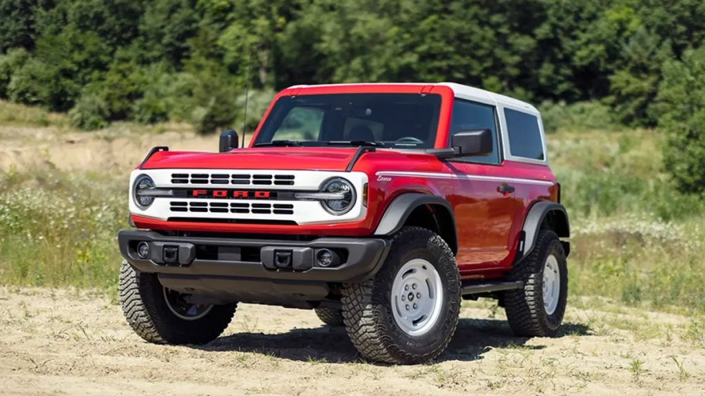 2023 Ford Bronco Heritage front 3/4 view
