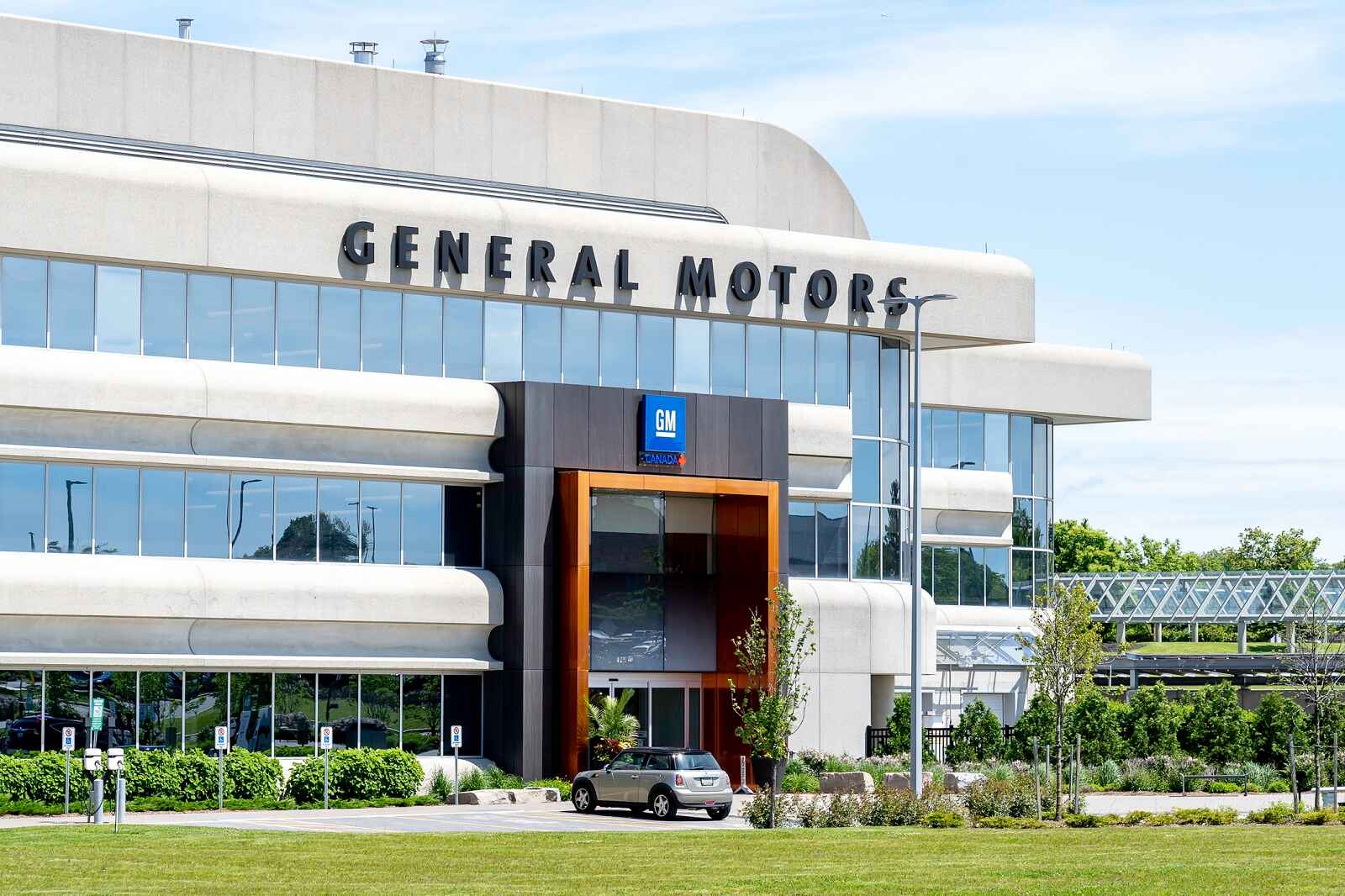 General Motors Canada Technical Centre building with glass windows futuristic concrete design