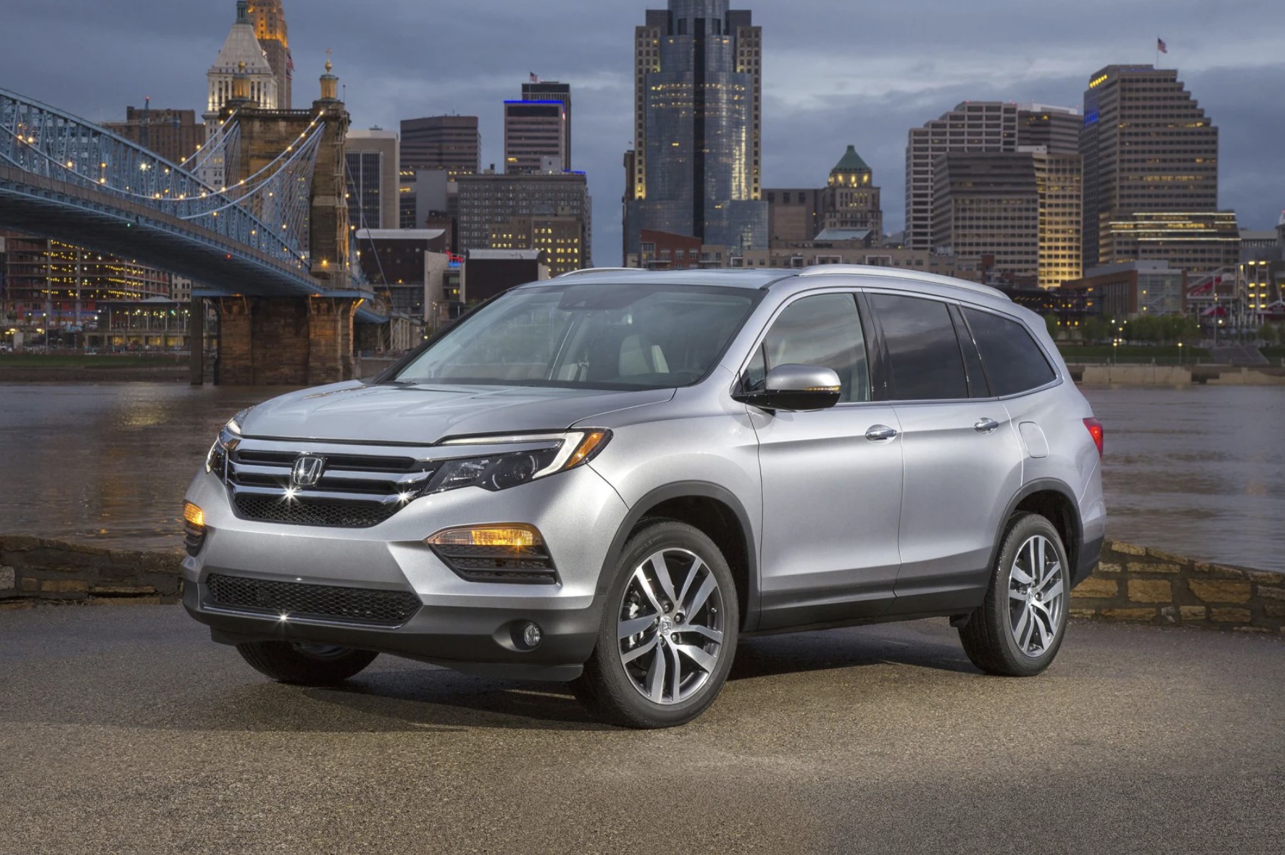 3 of the Best Used Midsized SUVs for Under 25,000