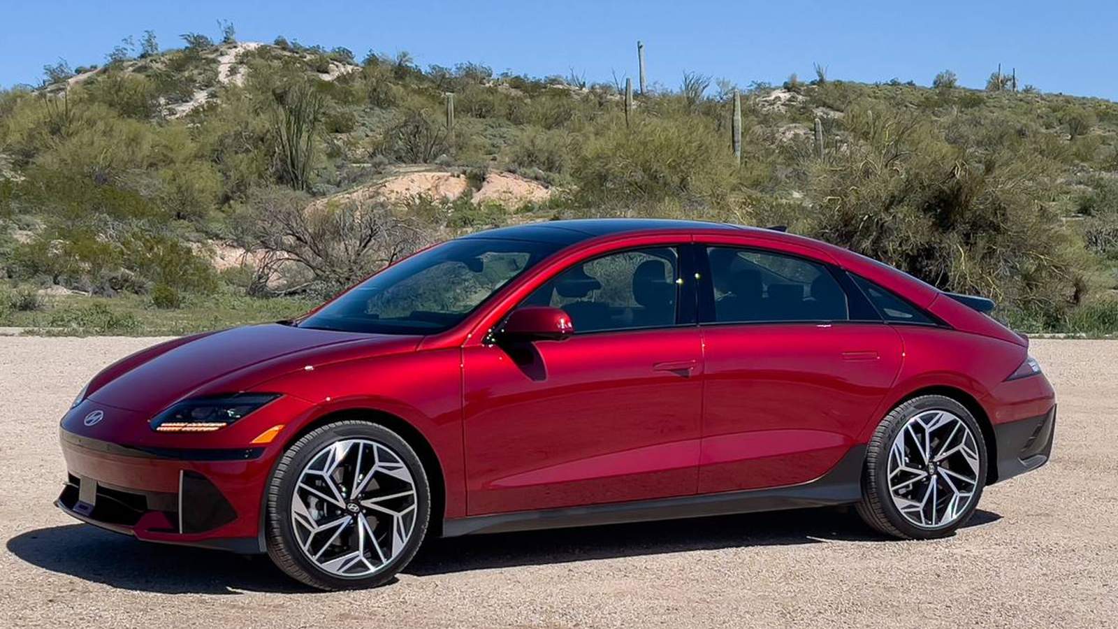 Breaking Tesla’s Grip The AllNew Fully Electric Hyundai Ioniq 6