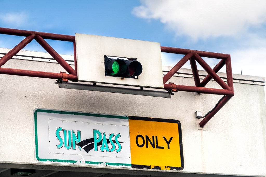 Florida toll Sun Pass sign