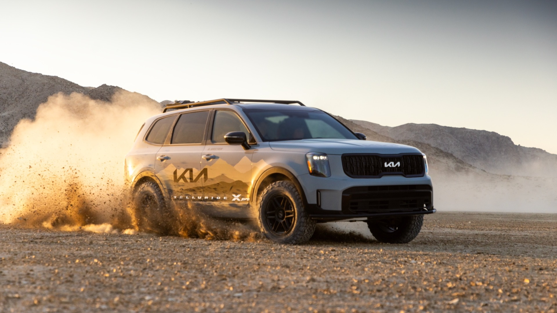 The 2024 Kia Telluride kicking up sand