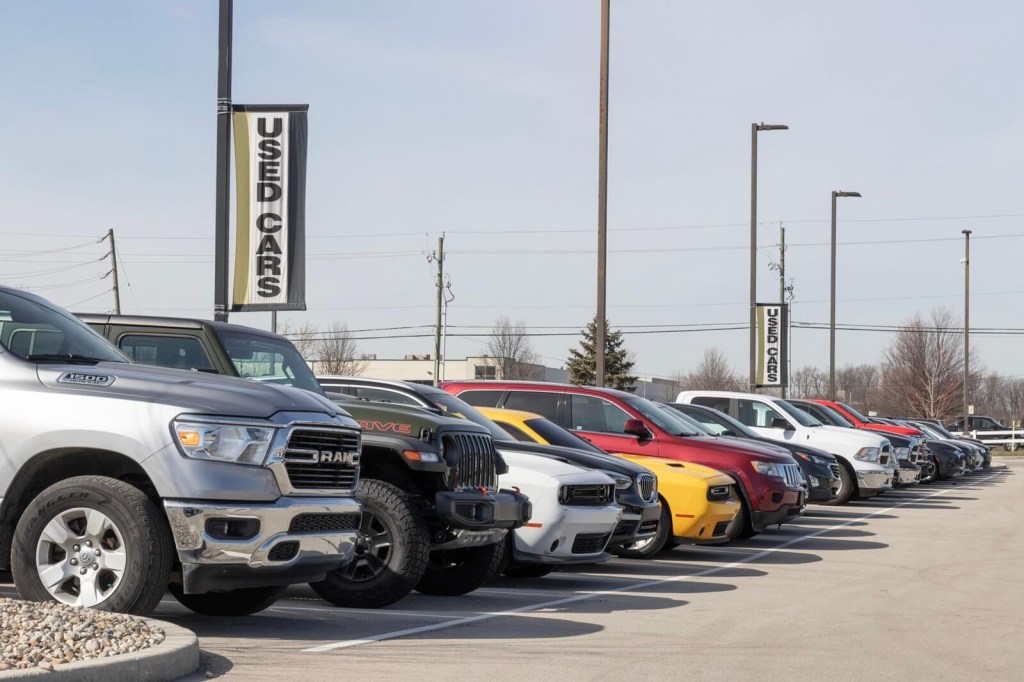 A used car lot like this can prey on young military members. 