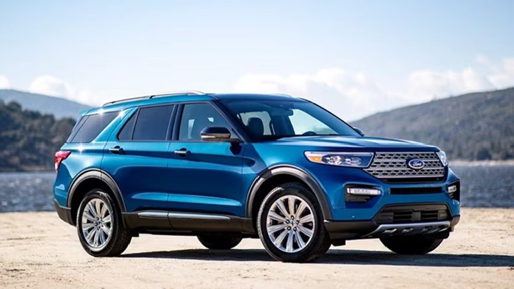 2024 Ford Explorer, this Ford vehicle can be had with the driver-assist parallel parking feature at some of the top trim levels.