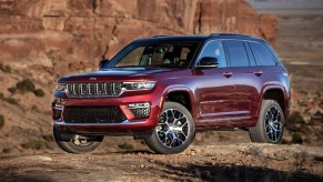 The 2024 Jeep Grand Cherokee off-roading