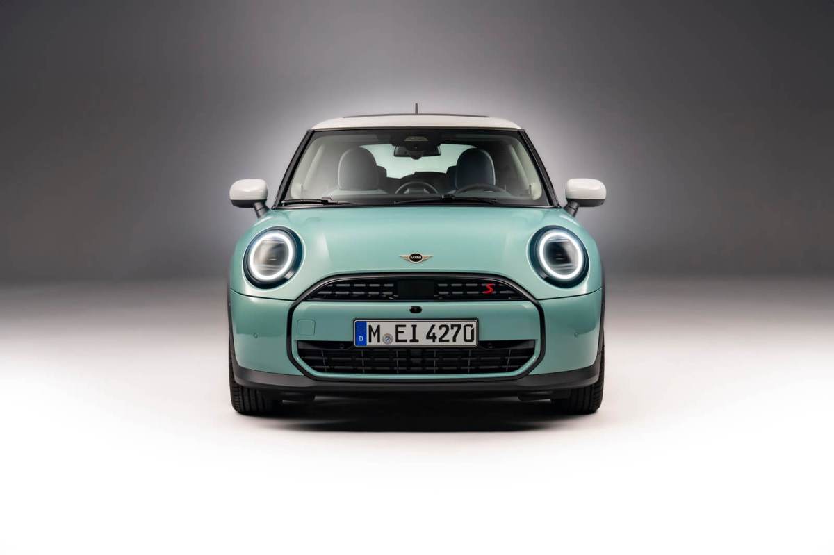 Manual MINI Cooper Dies in 2025