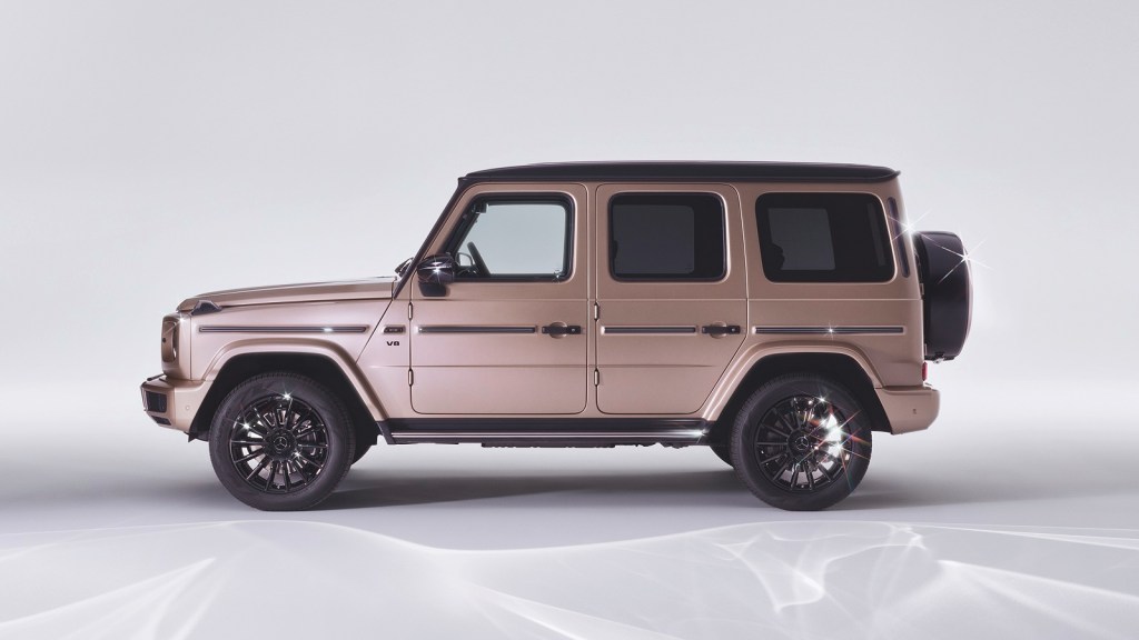 Mercedes-Benz G 550 Stronger Than Diamonds Edition side view in studio 