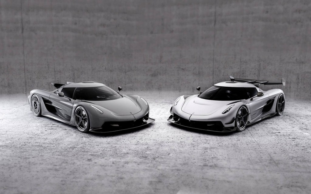 A set of Koenigsegg Jesko Absolut and Jesko 2 hypercars, with 300+ MPH top speed hopes, show off their fascias.