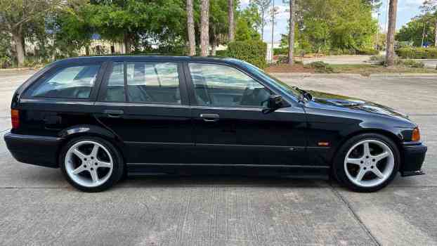 Auction Alert: Imported BMW 323i Wagon Hits the Sweet Spot Between Unique and Practical