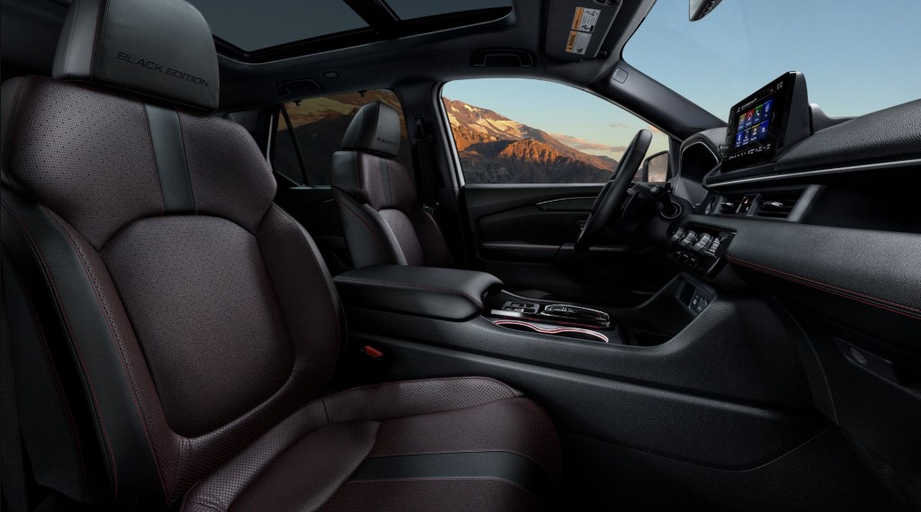 The 2025 Honda Pilot Black Edition interior and dash