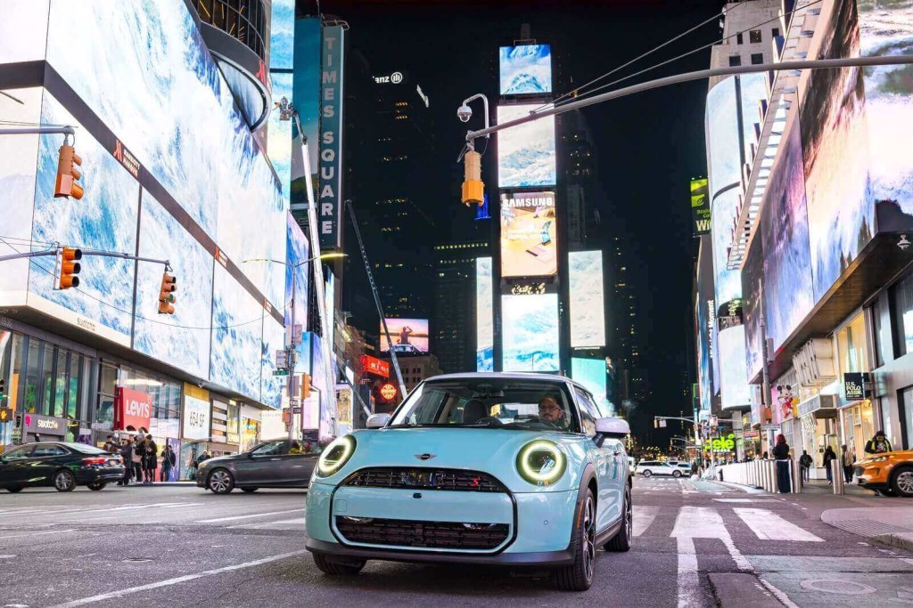 A 201-horsepower 2025 MINI Cooper S cruises New York City streets.
