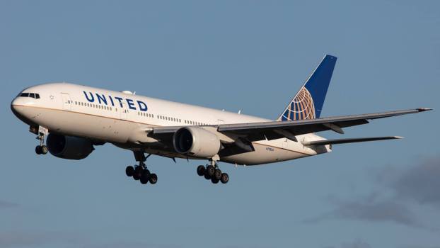 United Airlines Flight Smashes Cars With Falling Tire 1 Day After Another Flight Has Engine Failure