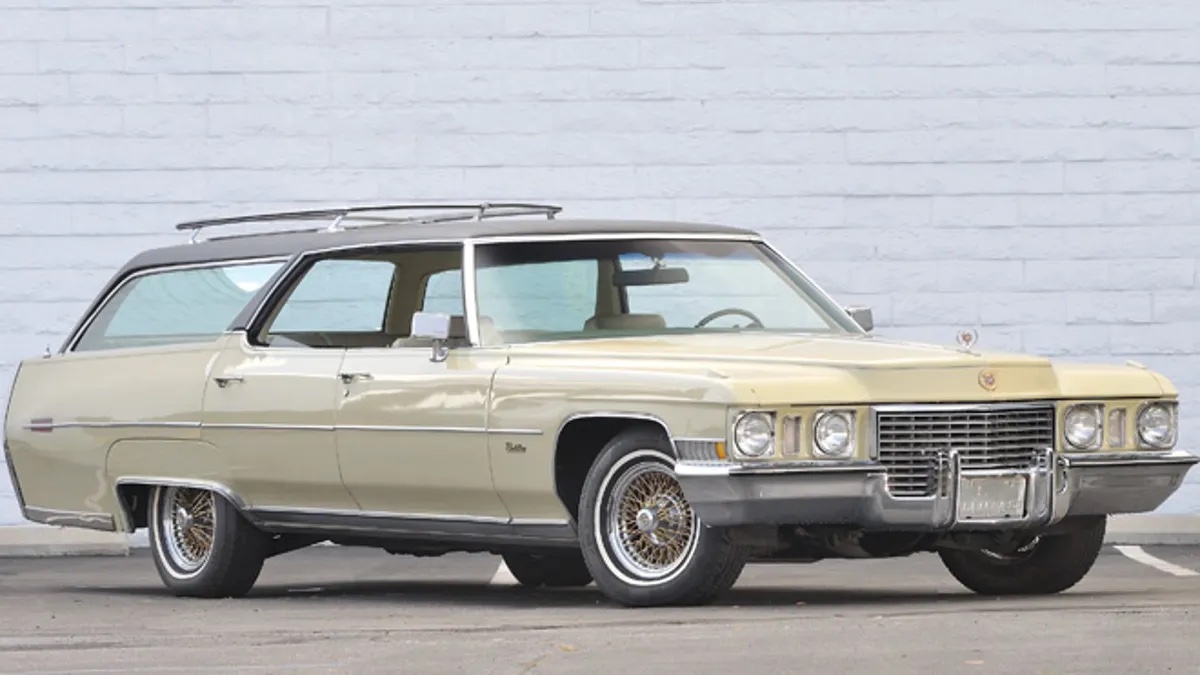 Custom 1972 Cadillac de Ville station wagon
