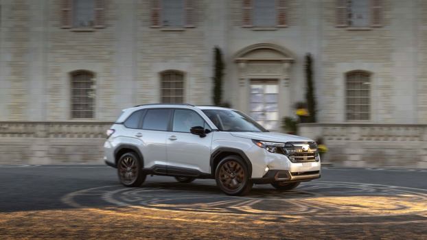 A 2025 Subaru Forester shows off its front-end styling.