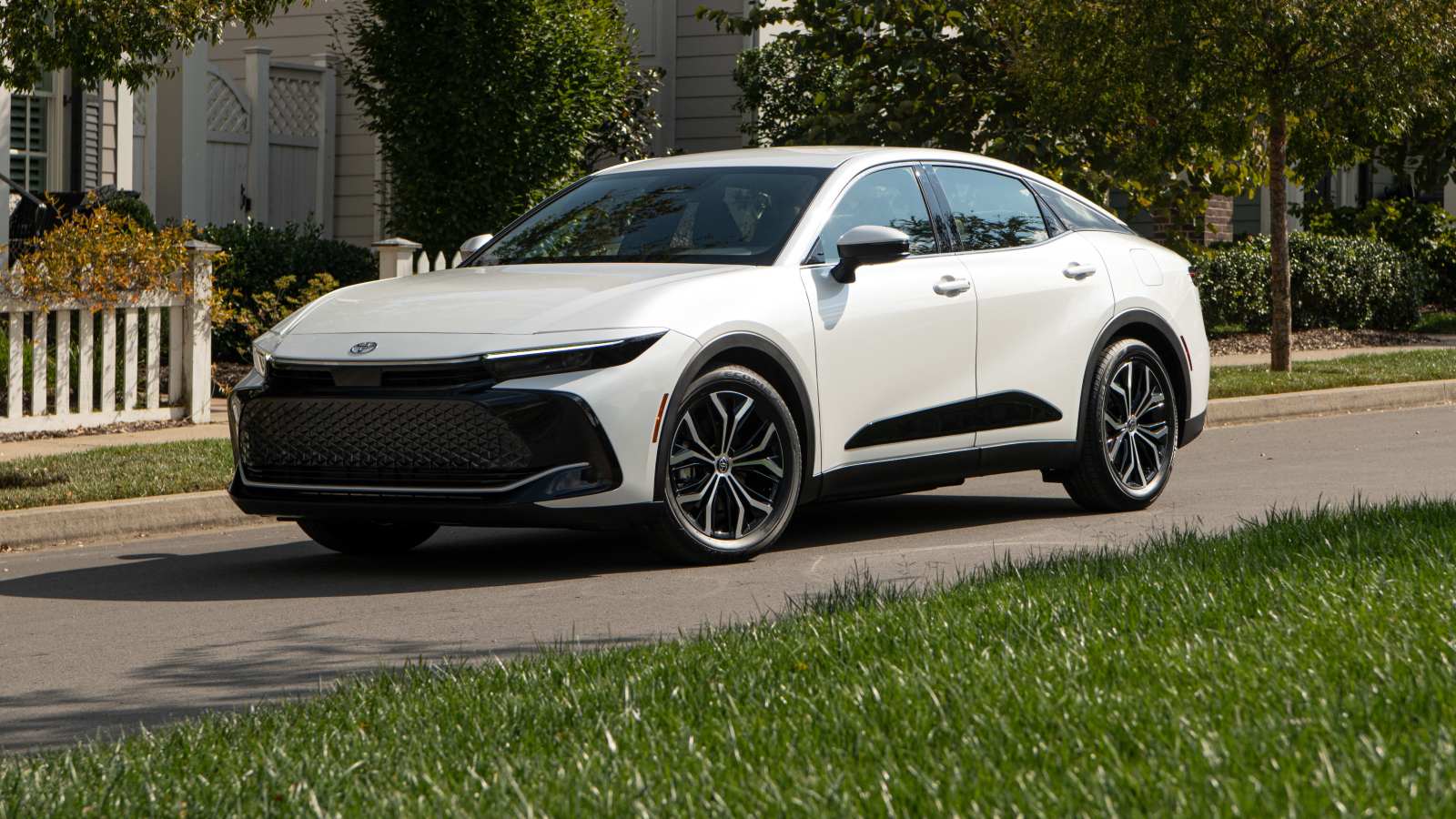 The Toyota Crown is a CVT car 