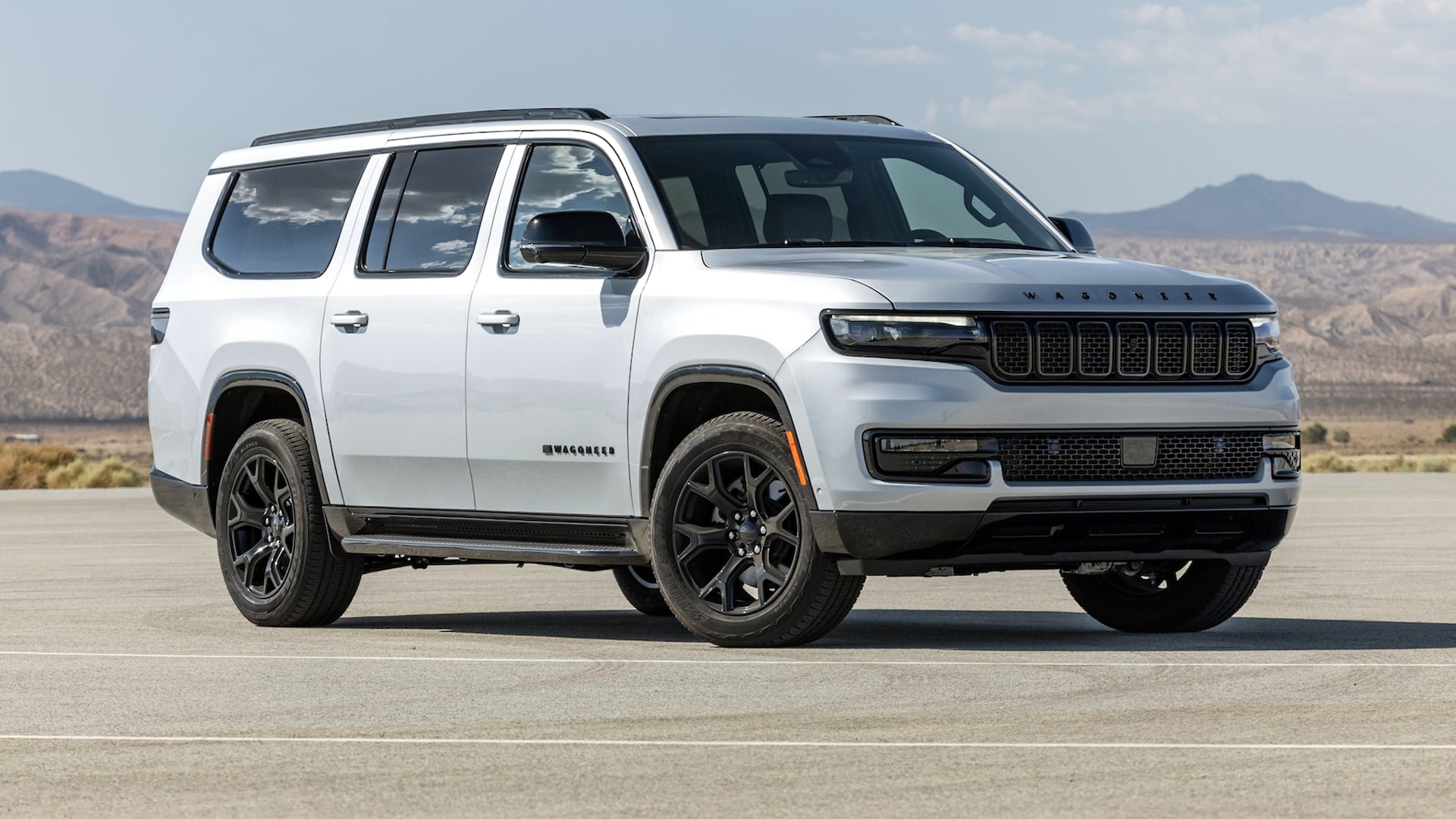 The 2024 Jeep Wagoneer in front of mountains