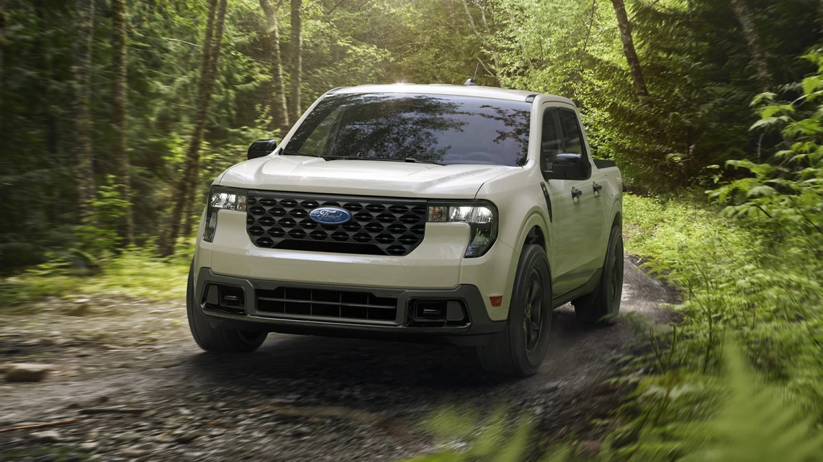 The 2025 Ford Maverick off-roading