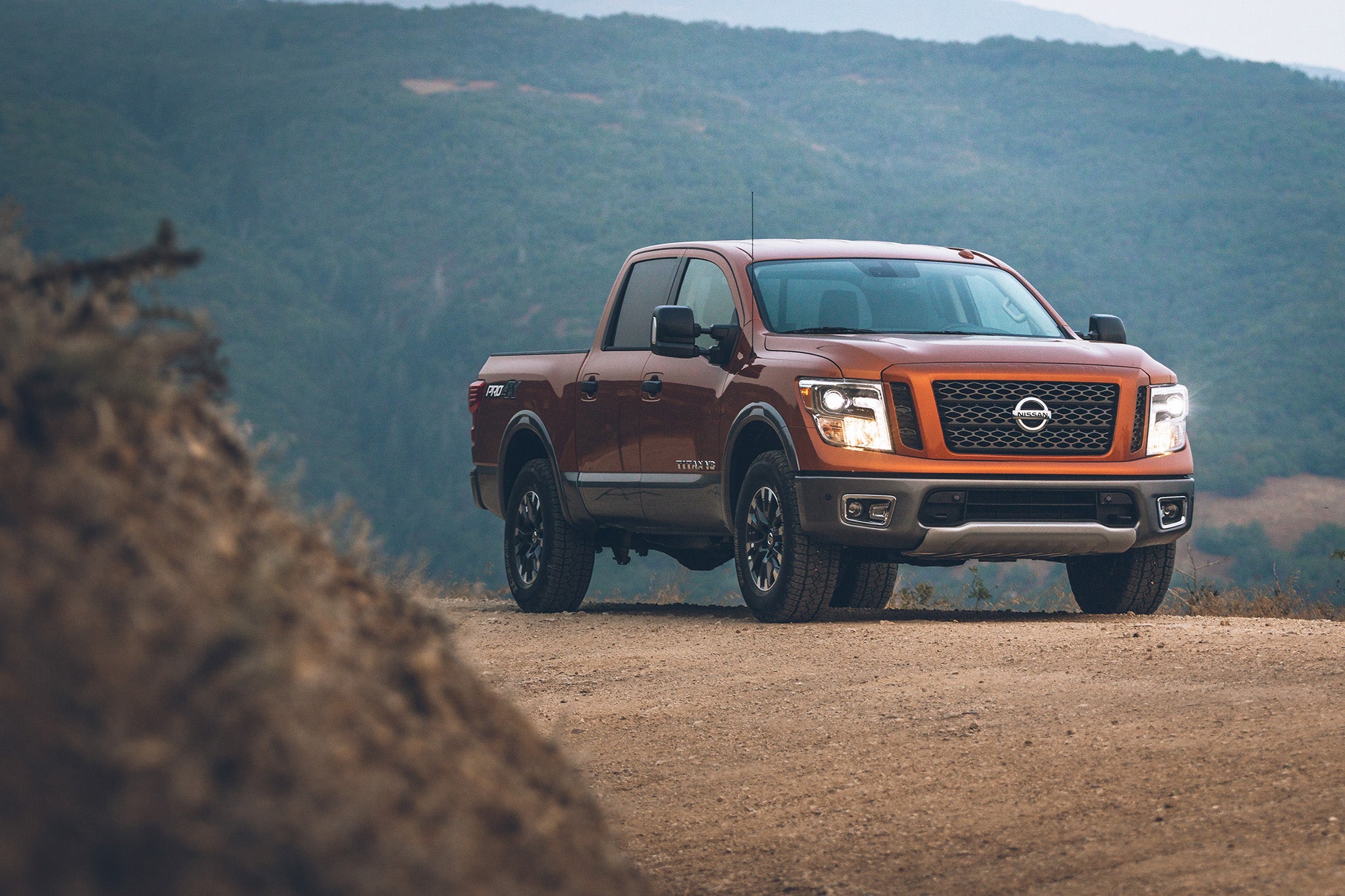 The 2019 Nissan Titan off-roading in dirt