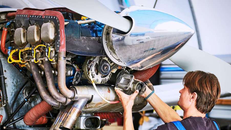 Commercial passenger planes are an interesting topic and many people who fly wonder how long they last.