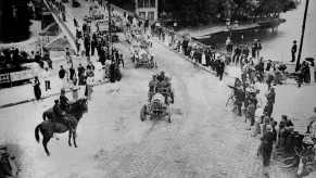 The Peking to Paris rally lands in Paris in 1907.