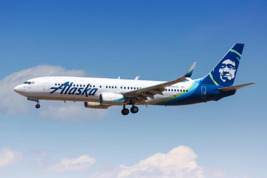 An Alaska Airlines flight coming in for a landing.